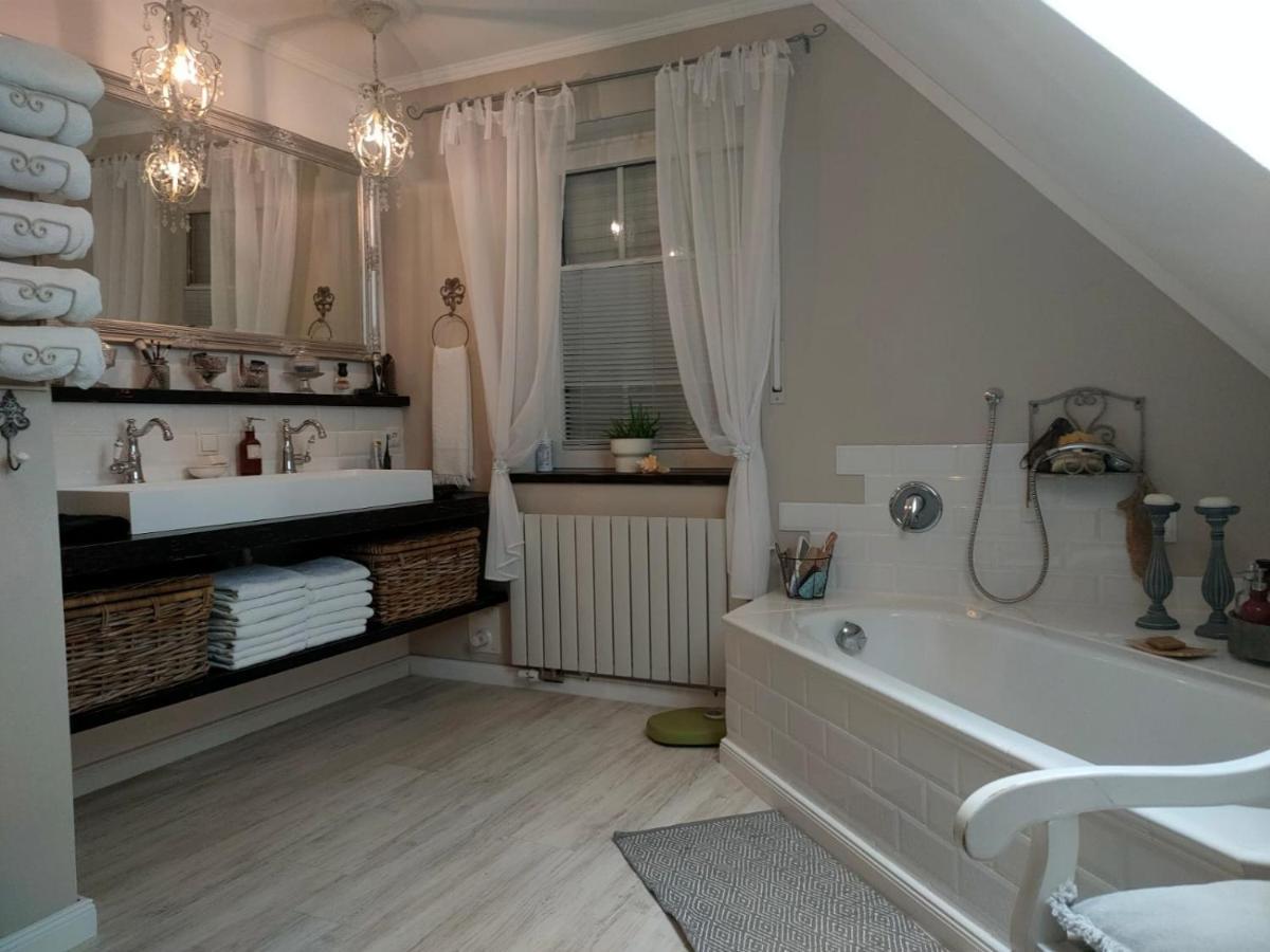Luana'S White Cottage Surwold Exteriér fotografie