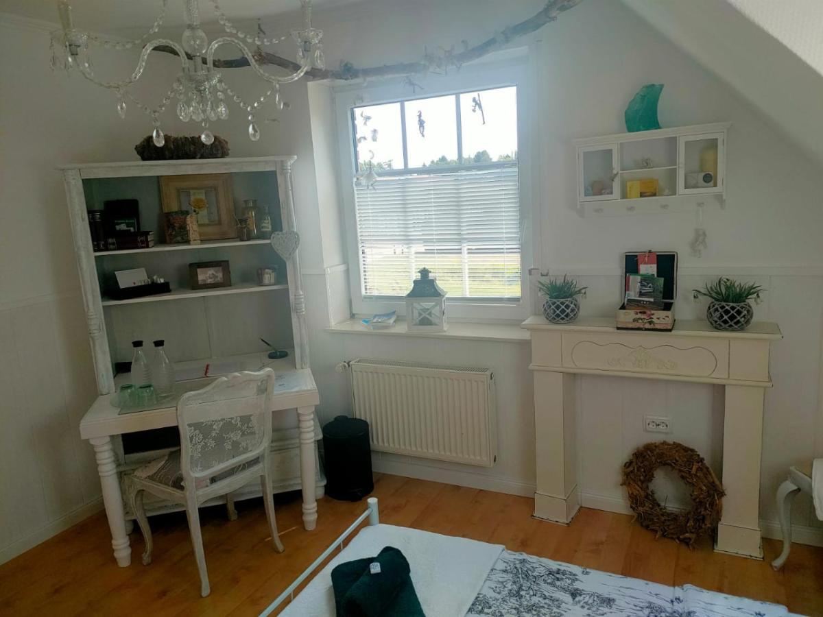 Luana'S White Cottage Surwold Exteriér fotografie